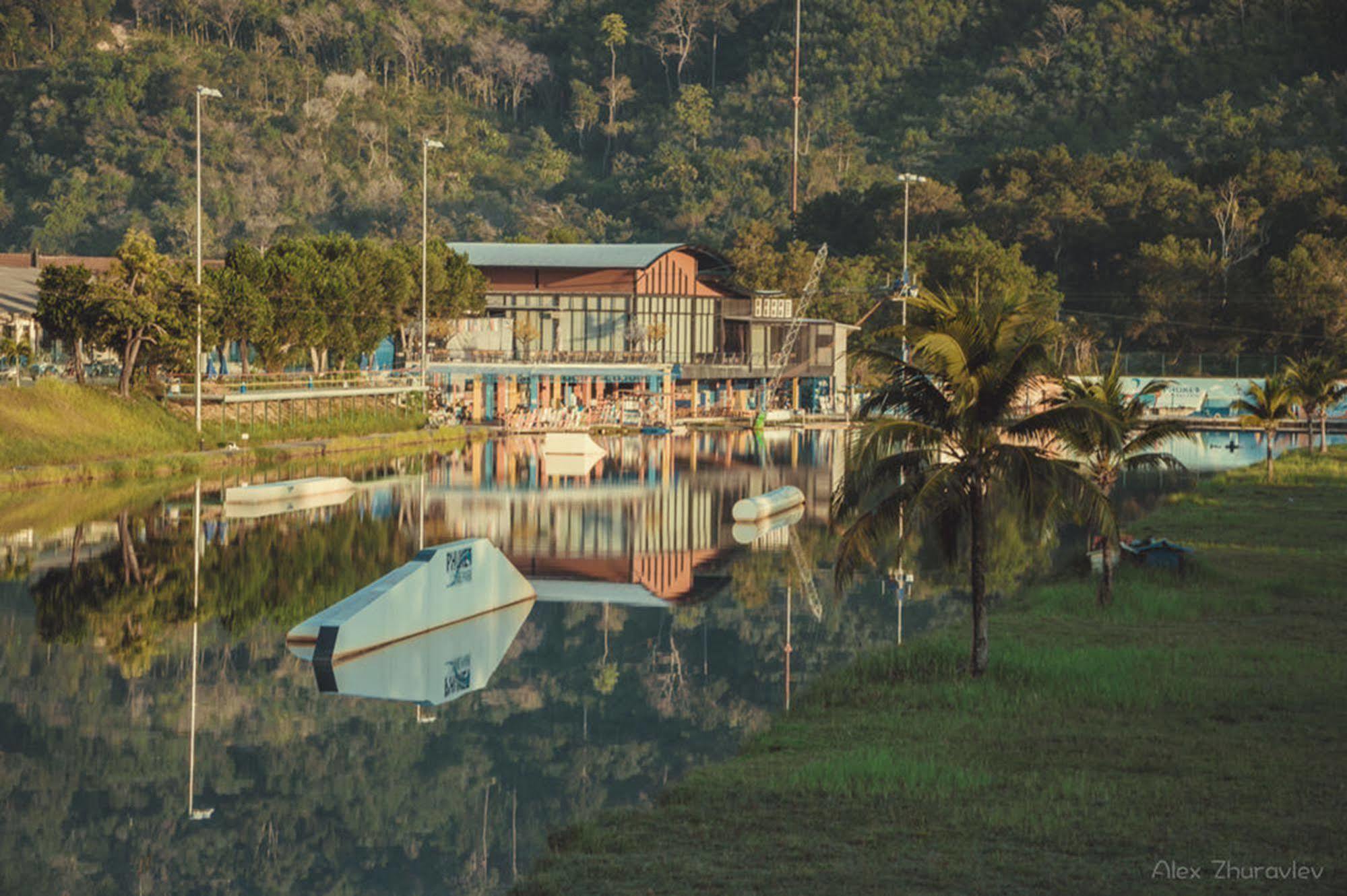 فندق Phuket Wake Park كاتو المظهر الخارجي الصورة