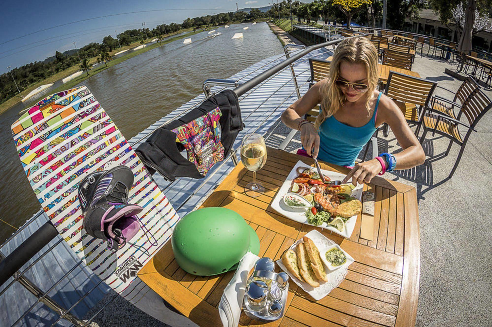 فندق Phuket Wake Park كاتو المظهر الخارجي الصورة